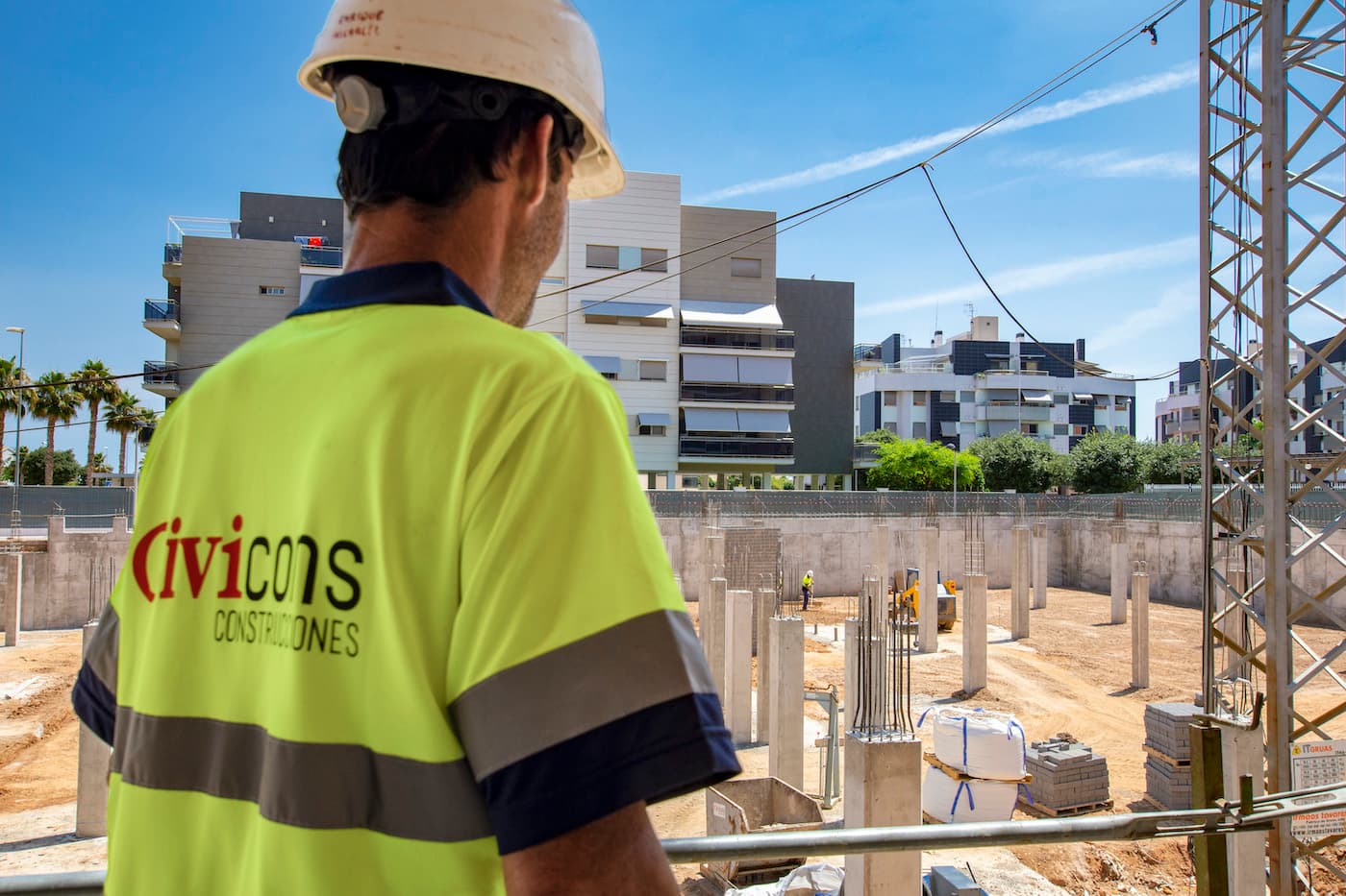 Xiob Grup servicio: Construcción. Ofrecemos a nuestros clientes la gestión de la totalidad de los servicios relacionados con la construcción, rehabilitación o reforma. En Xiob Grup tenemos una larga experiencia en llevar a cabo todo tipo de obras, tanto públicas como privadas.